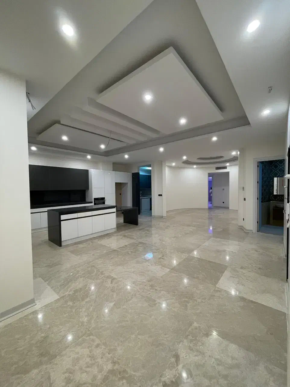 ۲۸۵متر/۴خوابه/نوساز/بافت اصلی جهانشهر/تهاتر نقدی|فروش آپارتمان|کرج, گوهردشت|دیوار