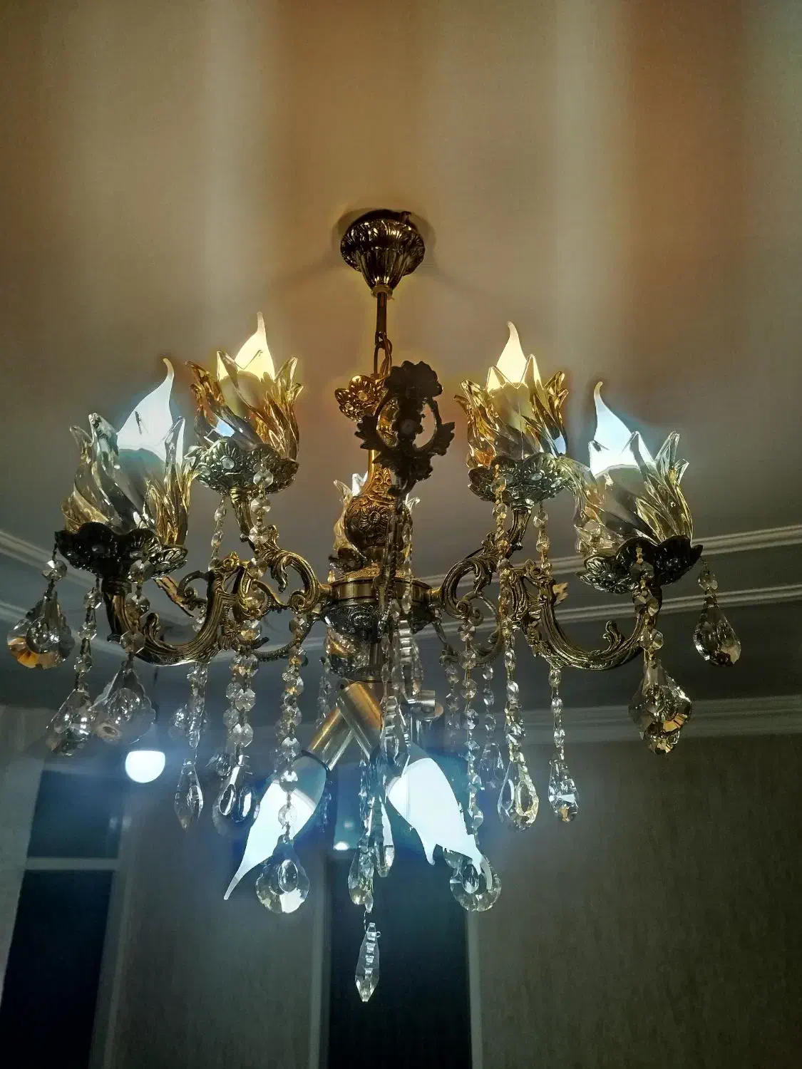 لوستر برنزی|لوستر و چراغ آویز|همدان, |دیوار