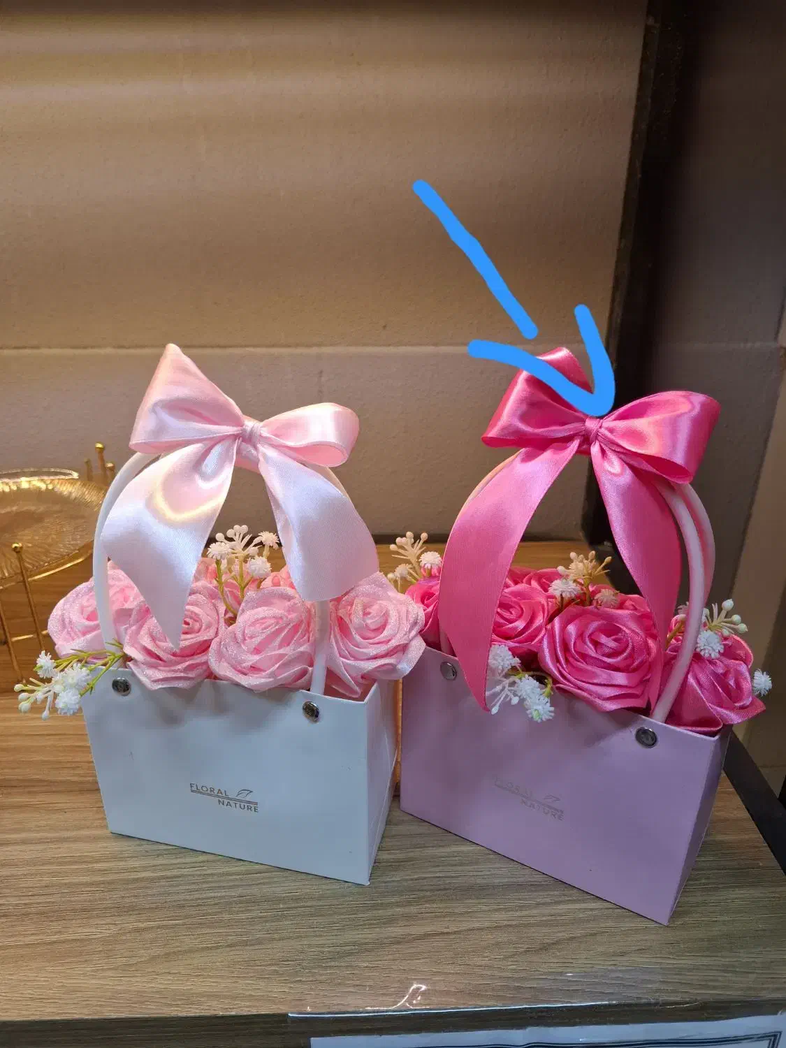 کادوی روز مادر و روز زن دسته گل باکس گل فلاور بگ|گل مصنوعی|تهران, دکتر هوشیار|دیوار