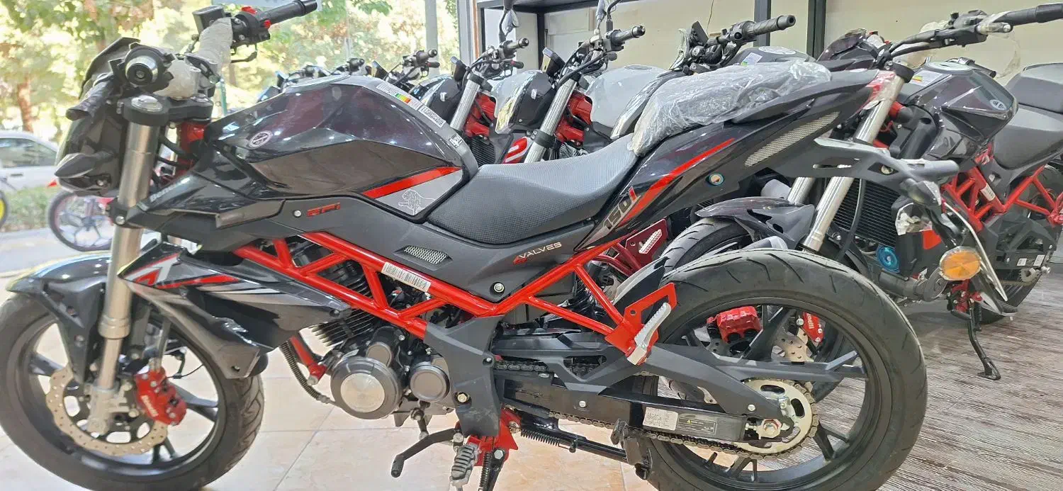 بنلی ۲۵۰cc تک سیلندر صفر مدل ۱۴۰۲|موتورسیکلت|اصفهان, پروین|دیوار