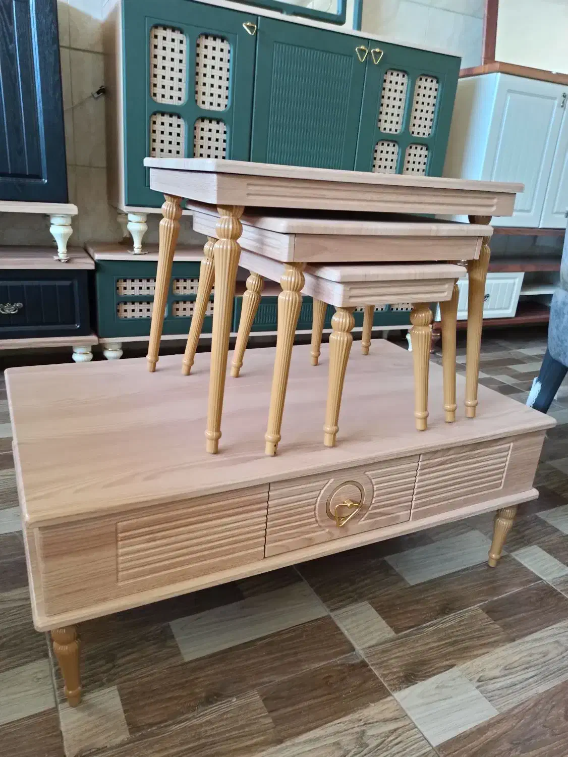 جلومبلی|مبلمان خانگی و میز عسلی|سنندج, |دیوار