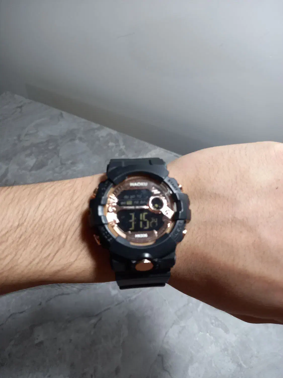 ساعت جیشارک|ساعت|قم, زنبیل آباد|دیوار