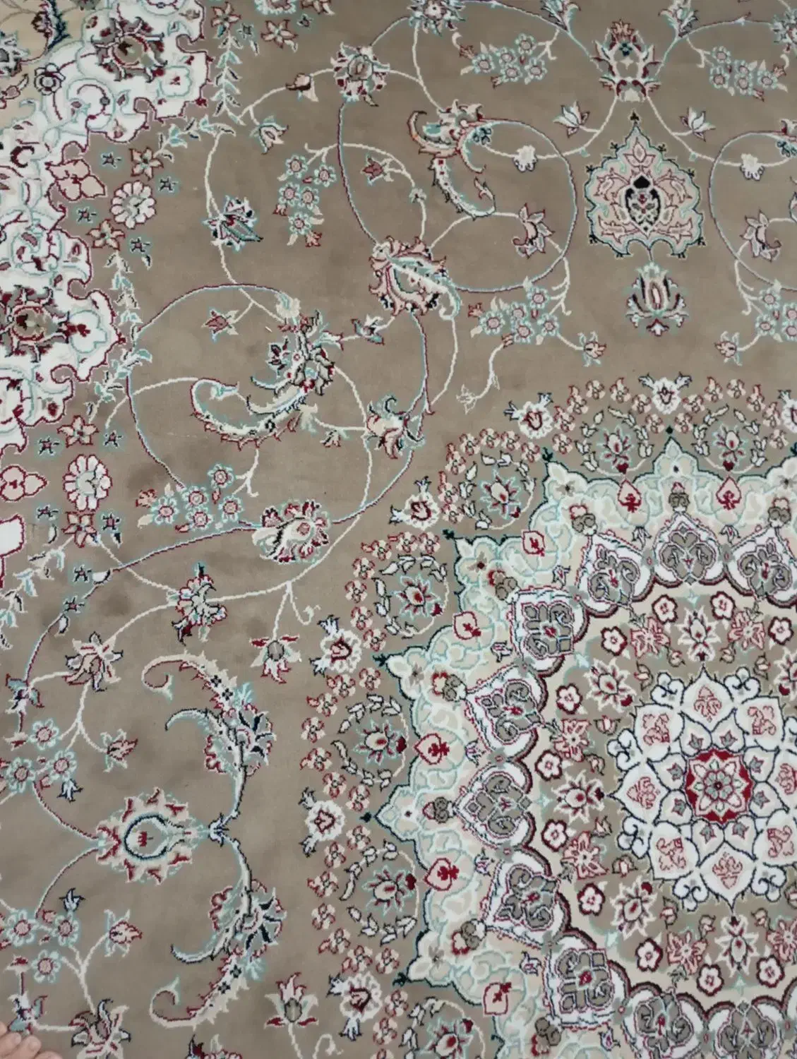 فرش 9متری و یک عدد 6متری|فرش|همدان, |دیوار