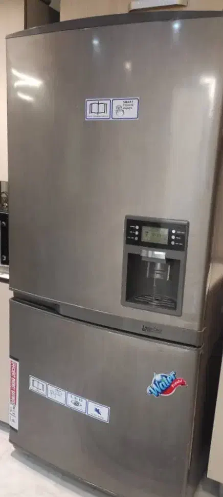 ۲ دستگاه یخچال فریزر اسنوا(نقرهای)|یخچال و فریزر|تهران, مینیسیتی (شهرک نفت)|دیوار