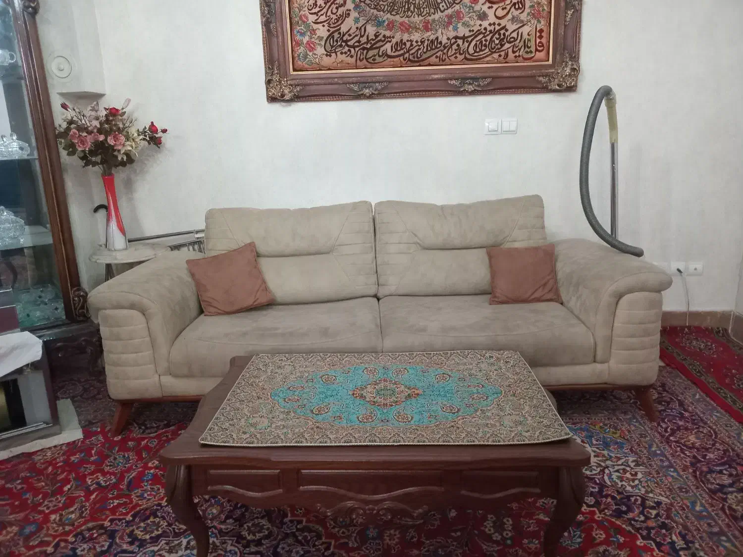 مبل راحتی ۱۰نفره|مبلمان خانگی و میز عسلی|ری, هاشمآباد|دیوار