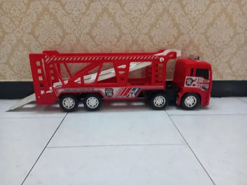 تریلی پلیس ماشین بری|اسباب‌‌بازی|تهران, تهرانسر شمالی|دیوار