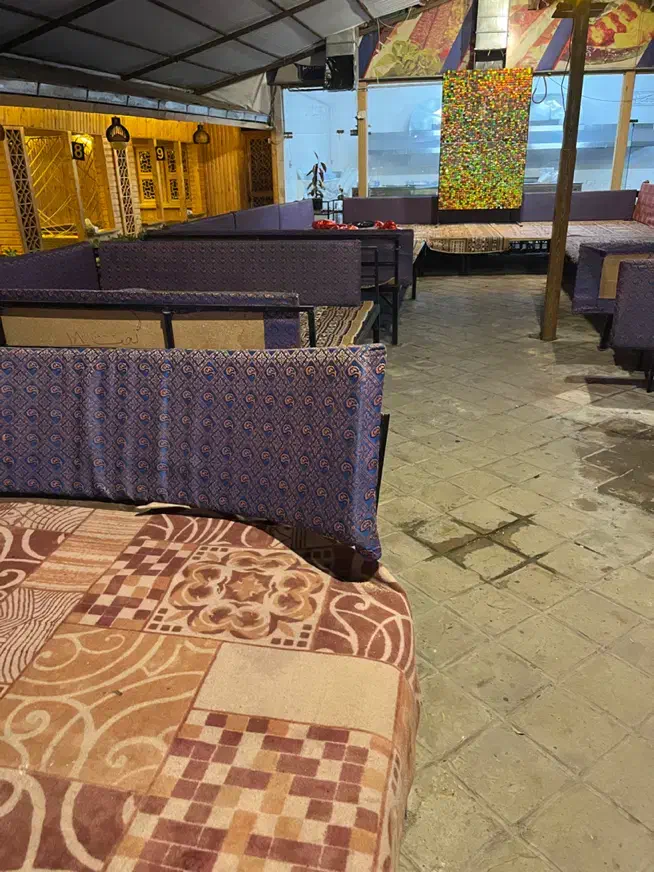 تخت فلزی|کافی‌شاپ و رستوران|مشهد, ویلاشهر|دیوار