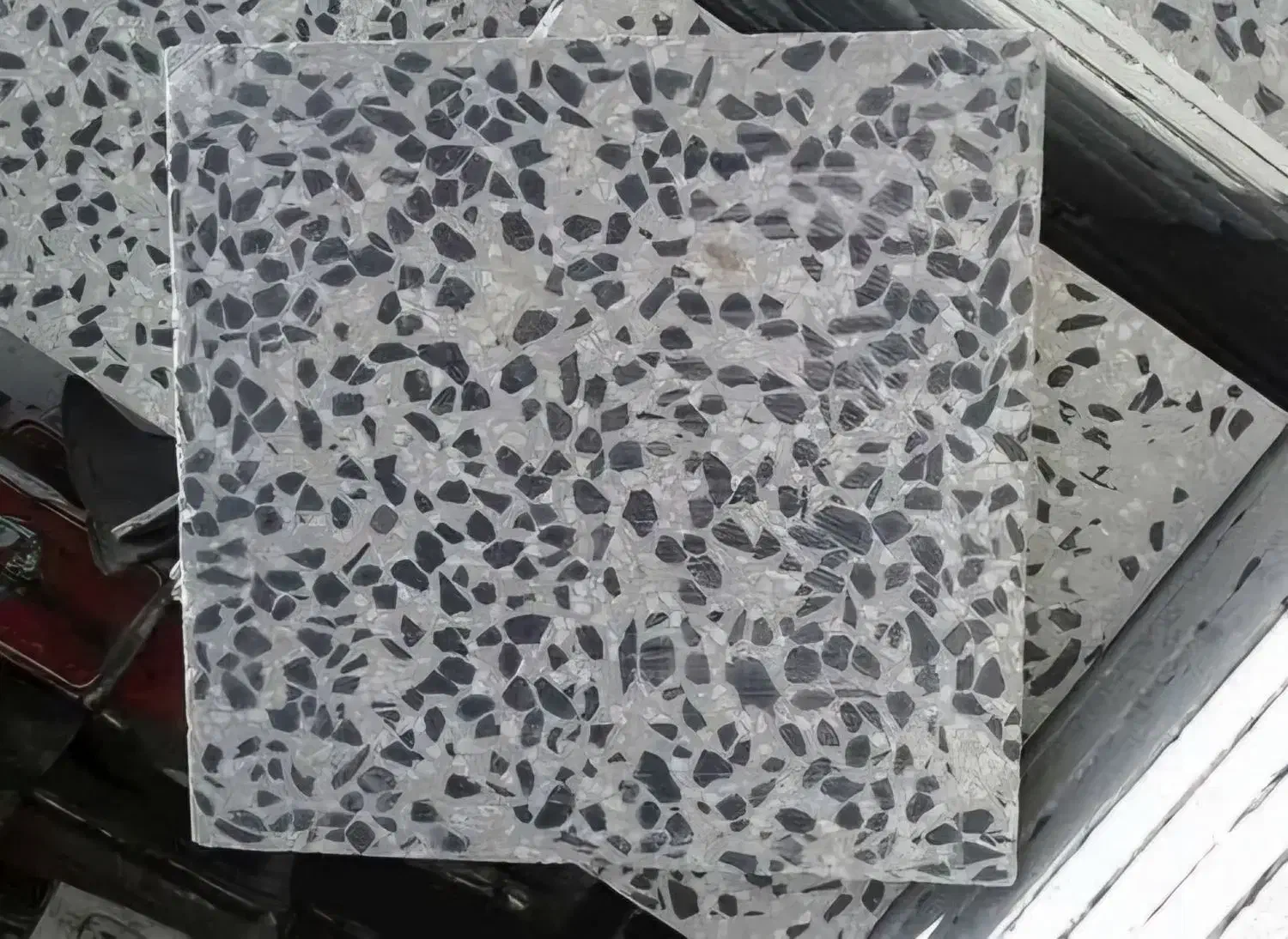 موزاییک طوسی ۳۰ در۳۰|مصالح و تجهیزات ساختمان|اصفهان, جاوان|دیوار