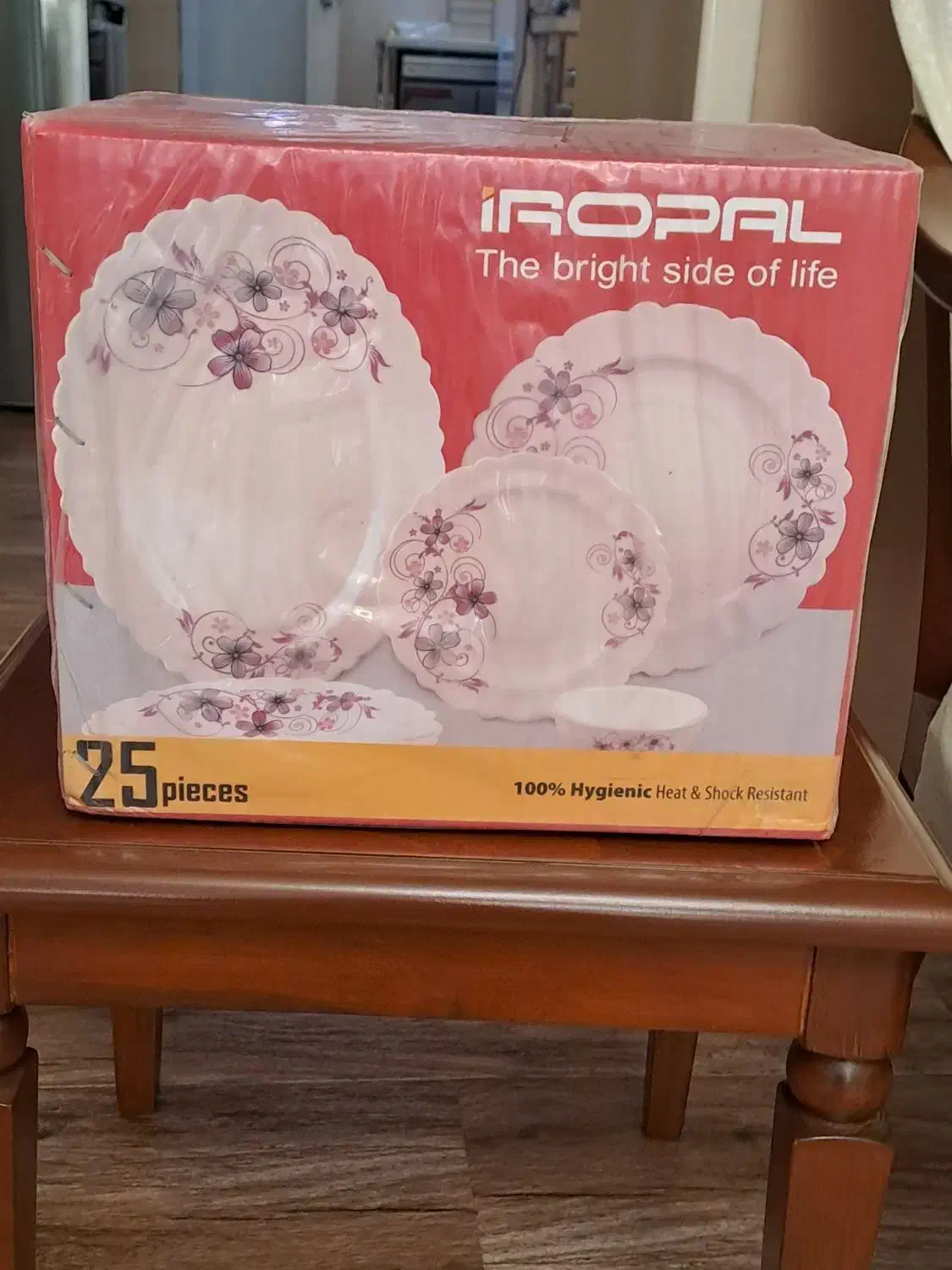 سرویس آریل ۲۵ پارچه|ظروف سرو و پذیرایی|رفسنجان, |دیوار