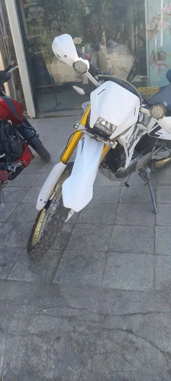 تریل روان|موتورسیکلت|طبس, |دیوار