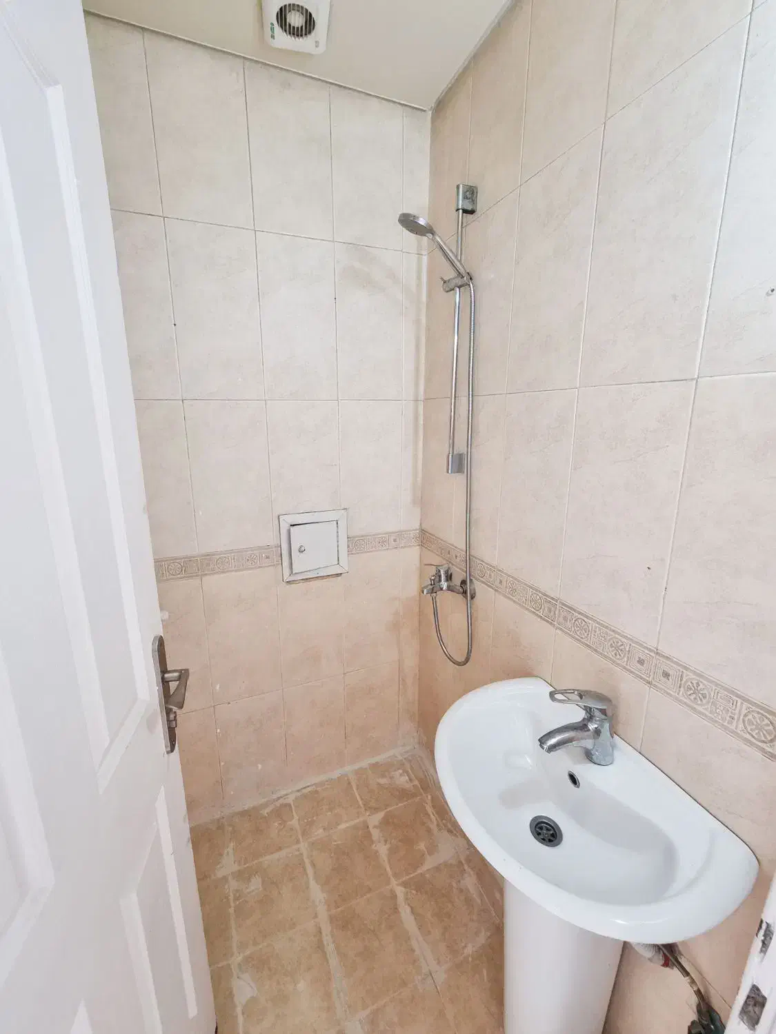 هفت تیر بهارشمالی ۸۵ متر دو خواب با امکانات