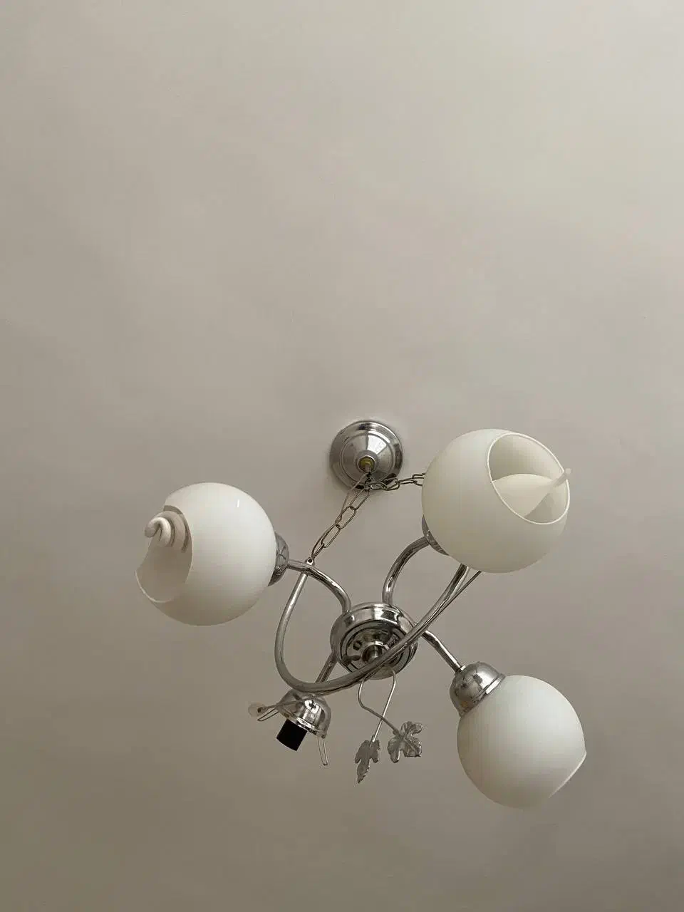 لوستر ۴ شعله ۱۵۰ هزار تومن|لوستر و چراغ آویز|ارومیه, |دیوار