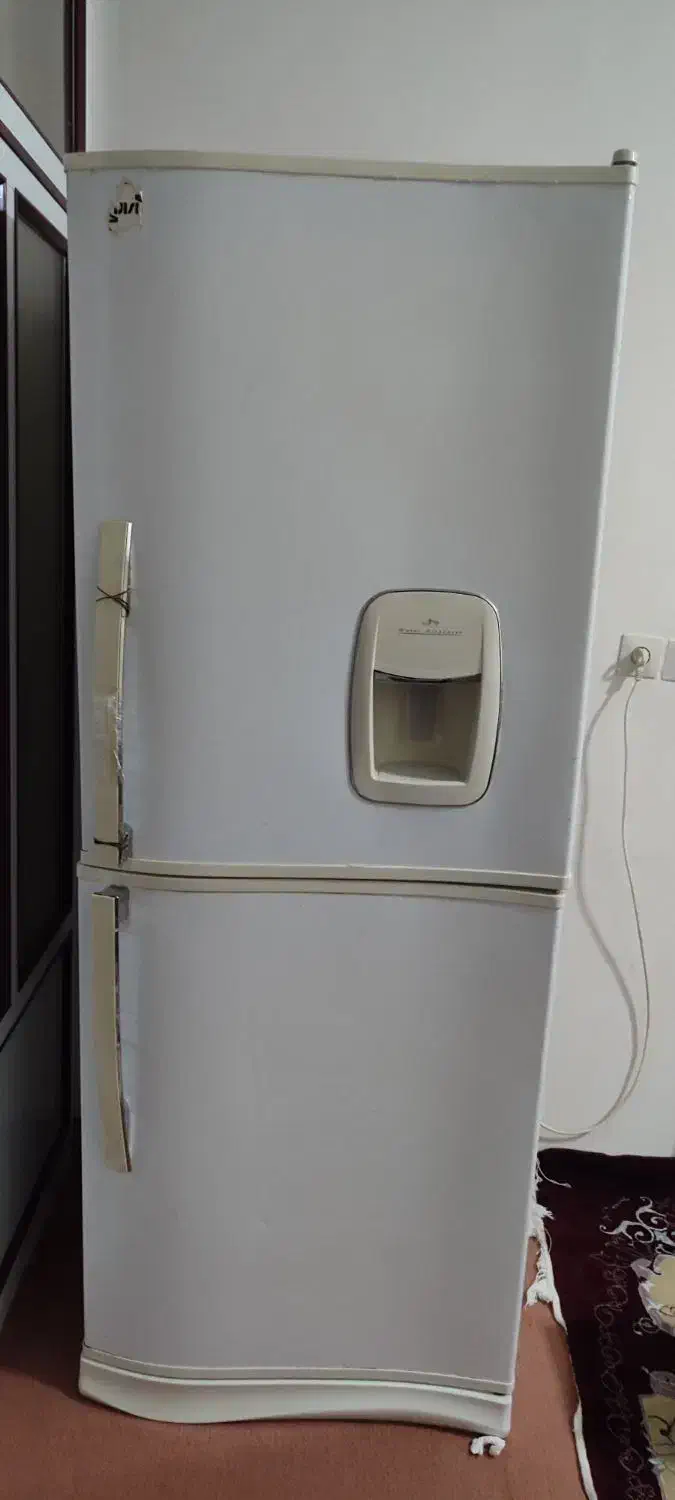 یخچال|یخچال و فریزر|خلخال, |دیوار