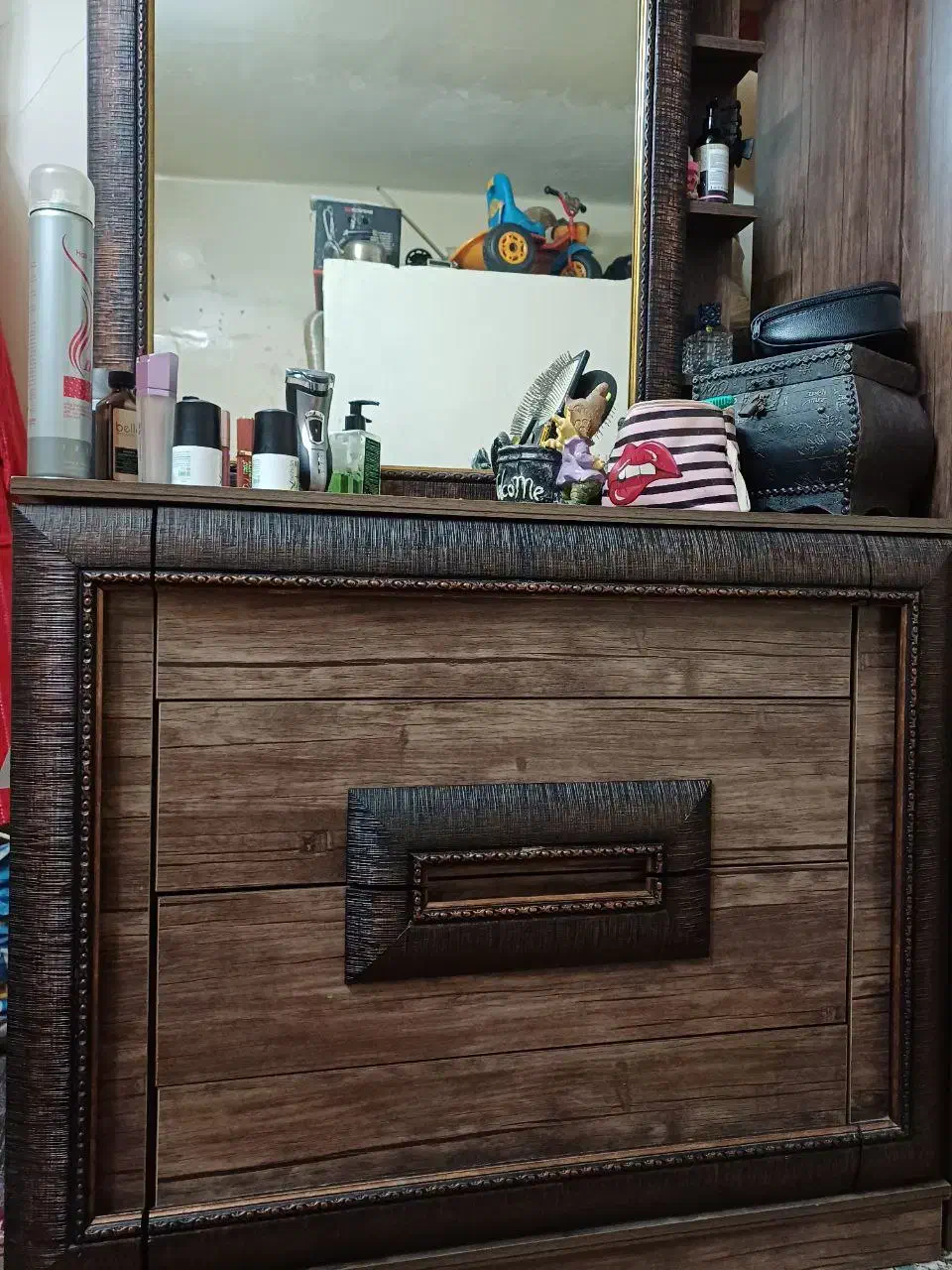 کمد و دراور|جاکفشی، کمد، دراور|مشهد, کوشش|دیوار