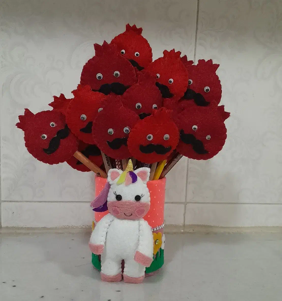 استنداسم،شمع،وسنگ مصنوعی،کارهای نمدی|صنایع دستی و سایر لوازم تزئینی|کاشان, کارگر|دیوار