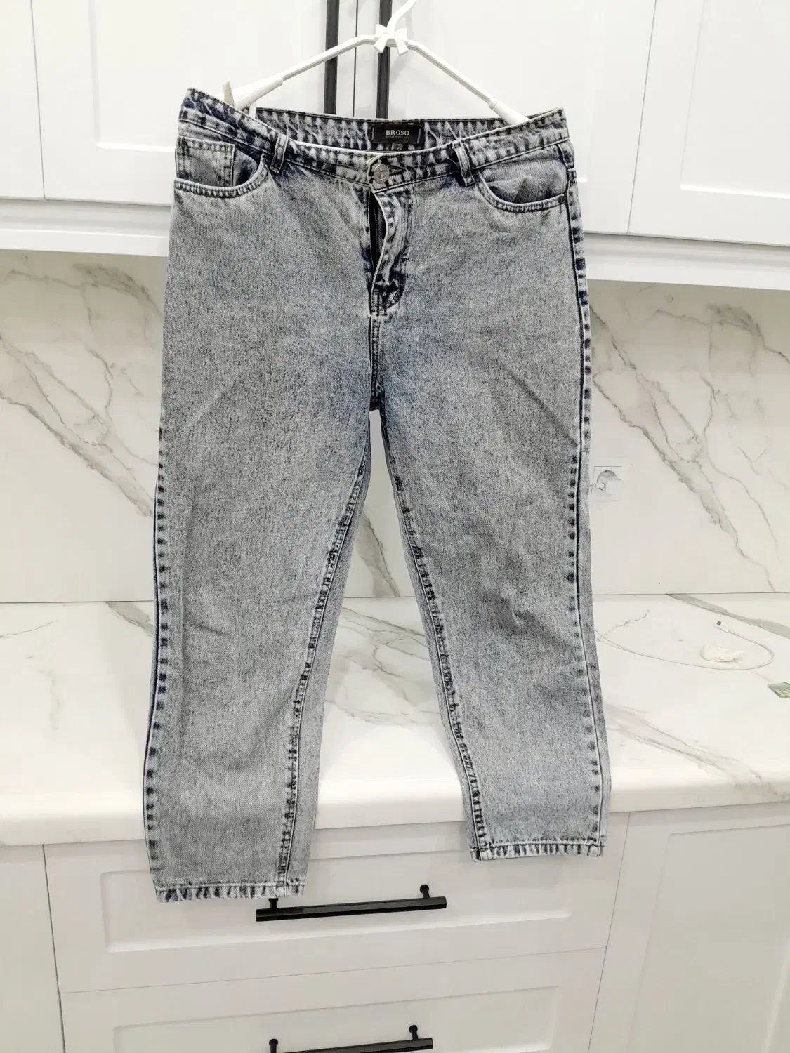 شلوار جین|لباس|امامزاده عبدالله, |دیوار