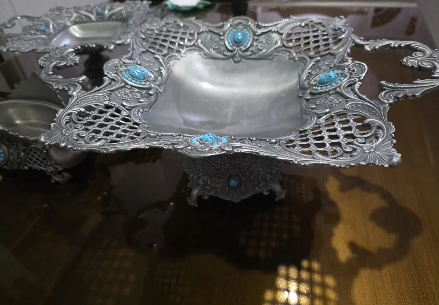 ظروف پذیرایی پیوتر|ظروف سرو و پذیرایی|رباط‌کریم, رباط‌کریم|دیوار