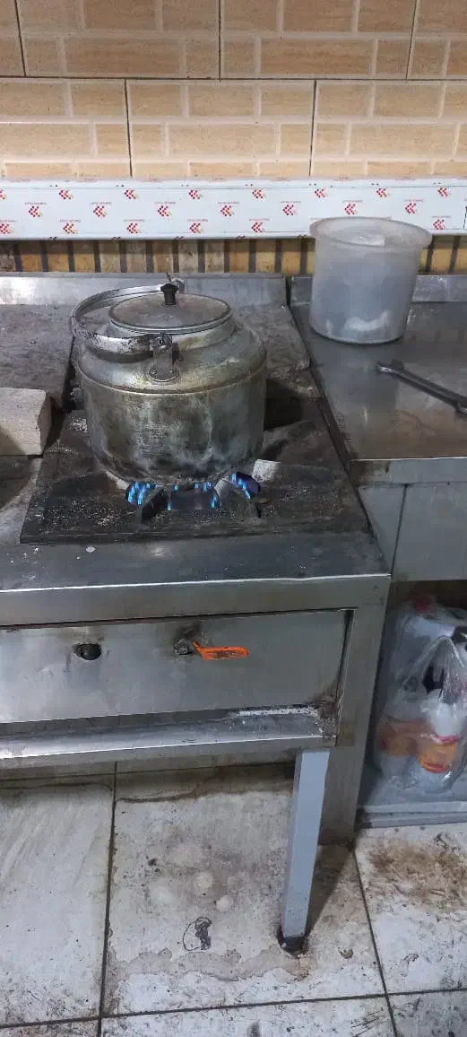 اجاق گاز ۴ شعله صنعتی|اجاق گاز و لوازم برقی پخت‌وپز|تهران, بازار|دیوار