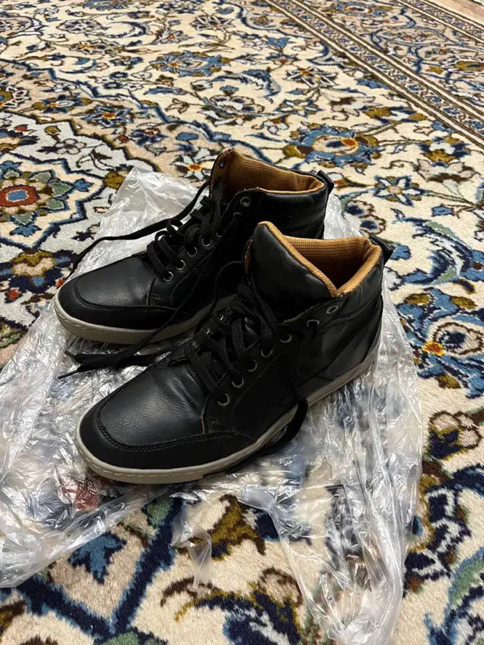 نیم بوت مردانه|کیف، کفش، کمربند|میانه, |دیوار