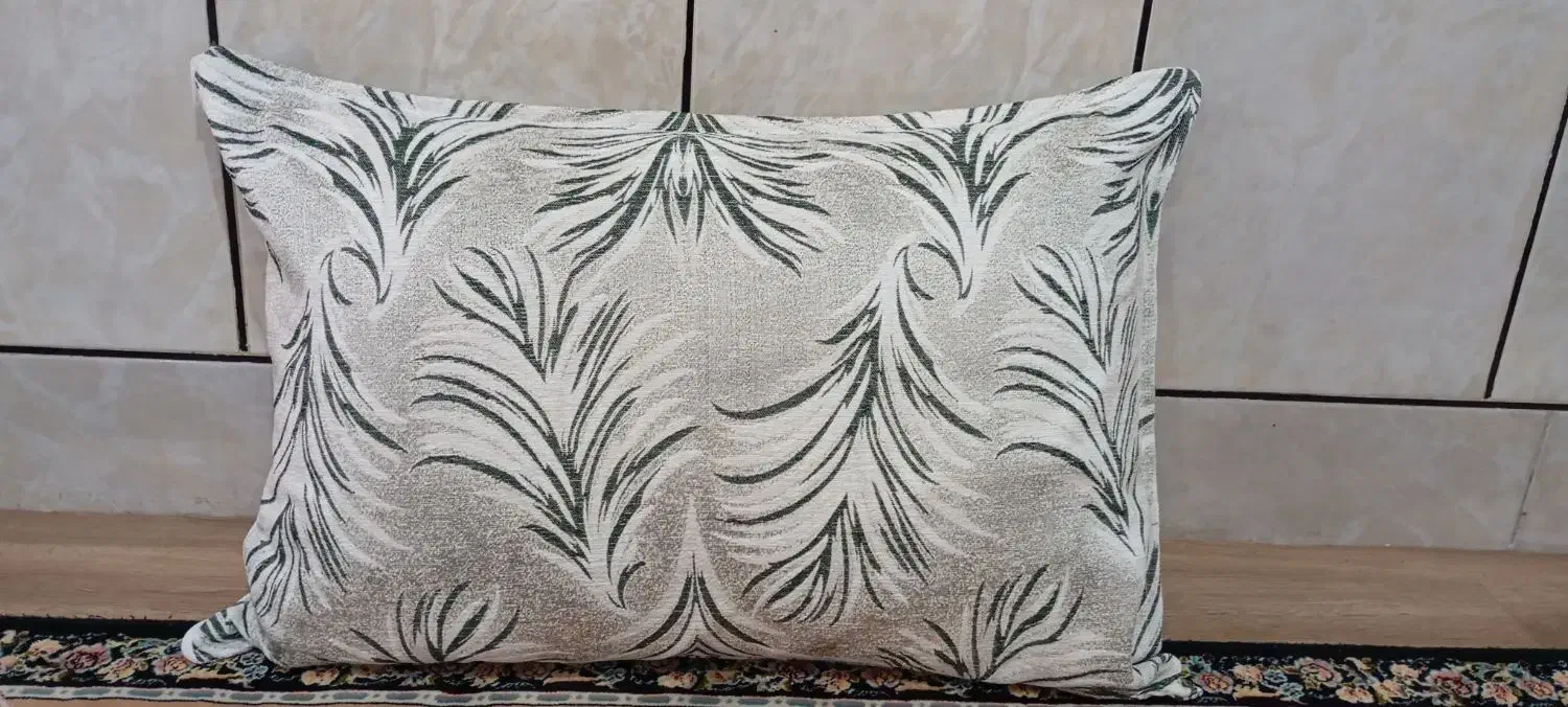 روبالشتی|روفرشی|کاشان, طالقانی|دیوار