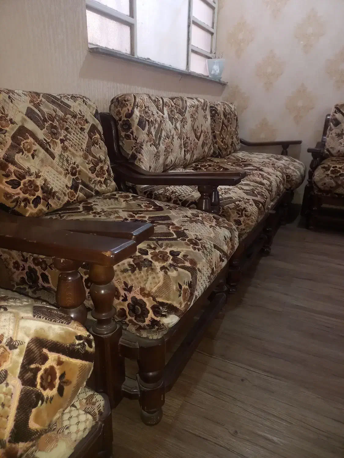مبل ۷ نفره سالم و تمیز زیر زیر قیمت|مبلمان خانگی و میز عسلی|اهواز, یوسفی|دیوار