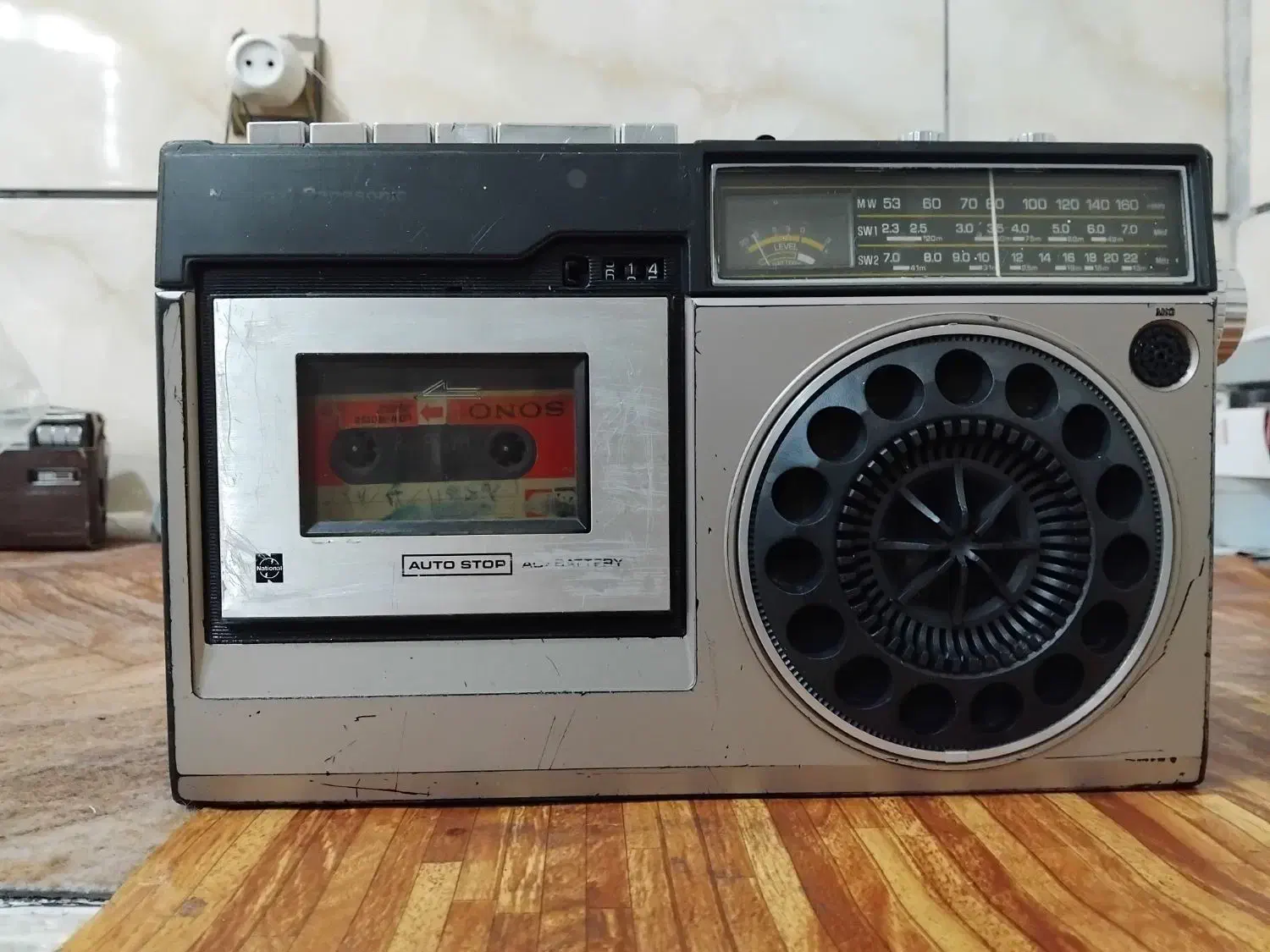 تعدادی رادیو قوی و قدیمی|سیستم صوتی خانگی|فارسان, |دیوار