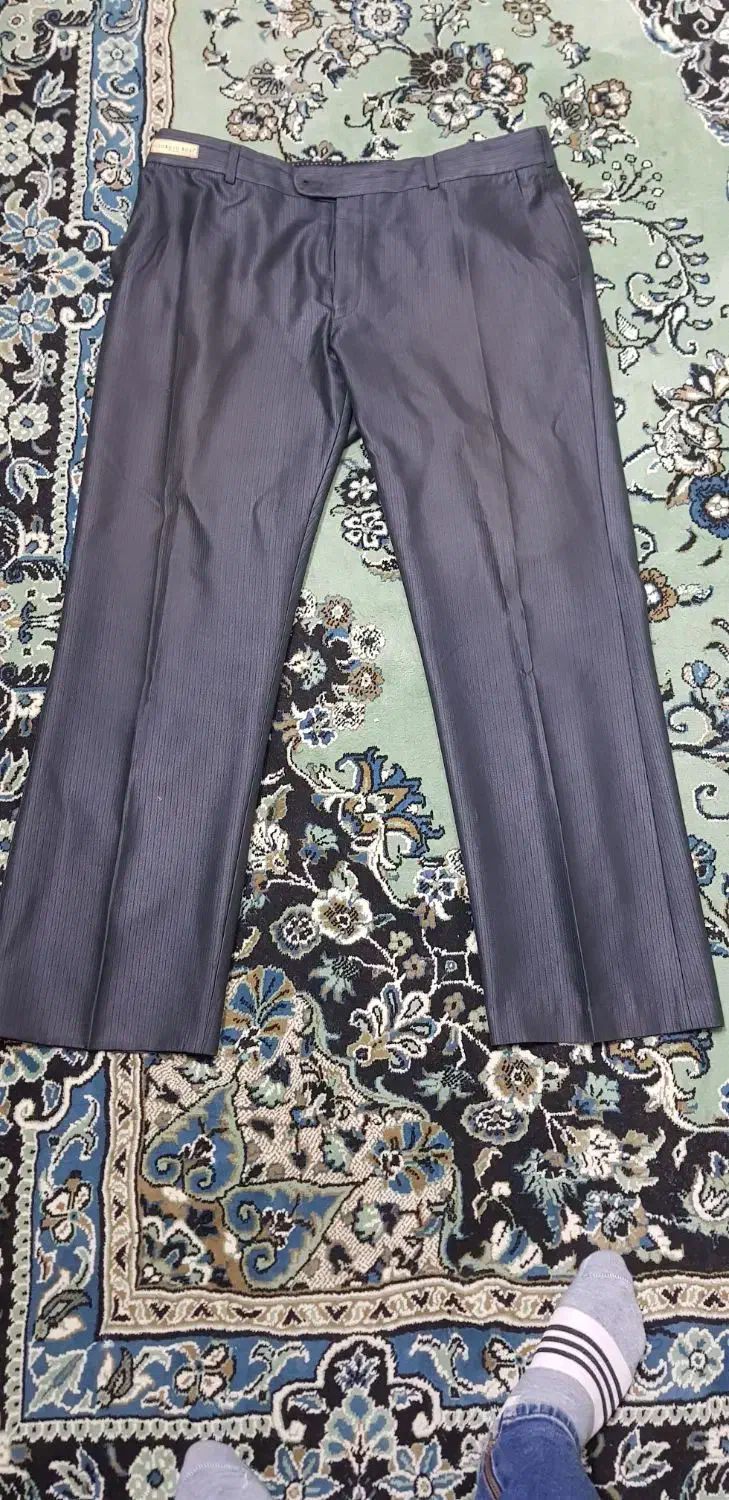 کت و شلوار فرشی|لباس|رودهن, |دیوار