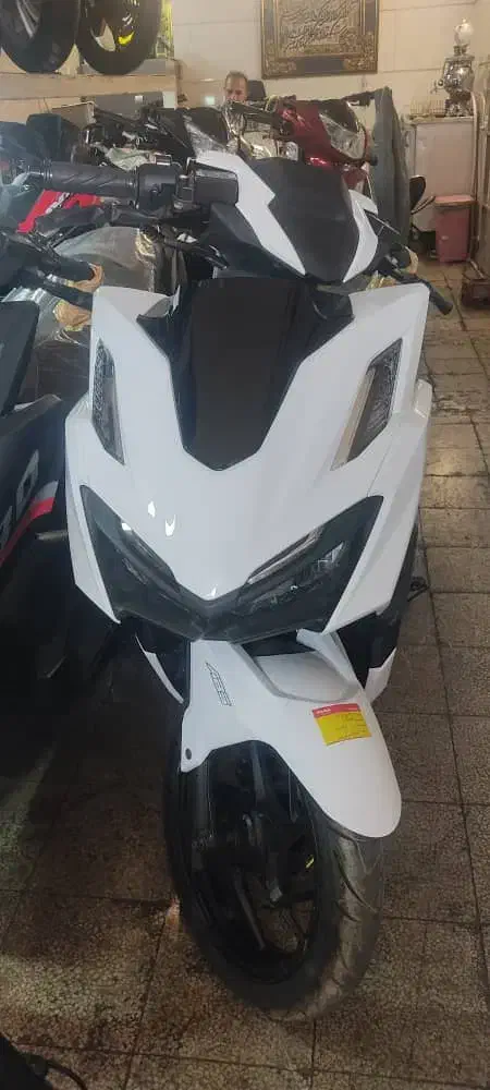 طرح کلیک ۱۸۰ ویژه بلک فرای دی زیر قیمت کارخانه|موتورسیکلت|تهران, سبلان (لشگر)|دیوار