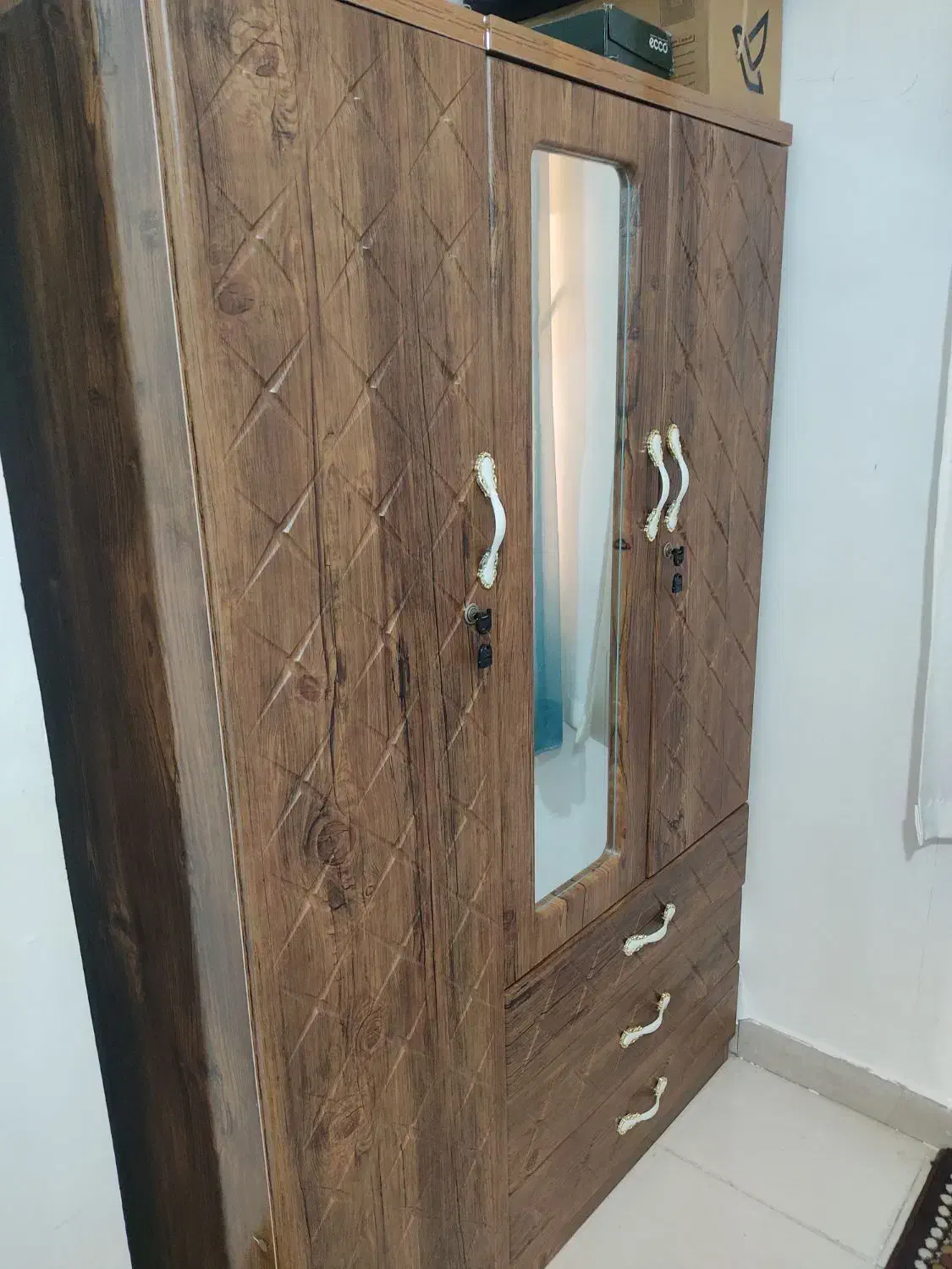 کمد جادار و بزرگ|جاکفشی، کمد، دراور|بندرعباس, |دیوار