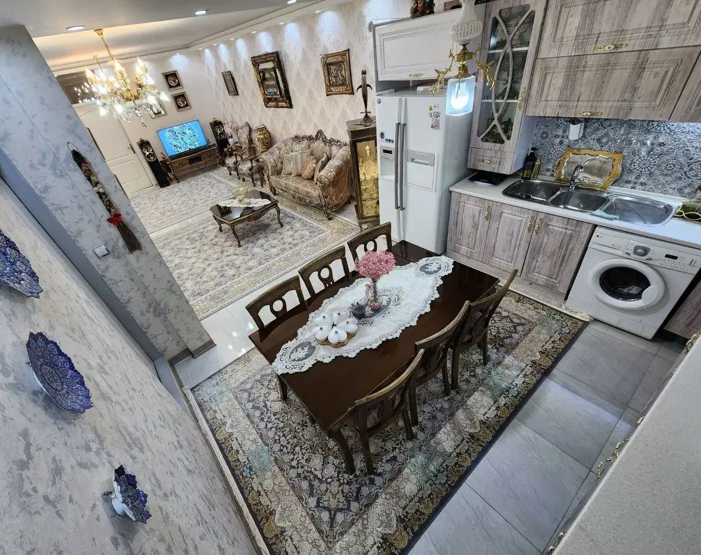 فرش تبریز۹متری طلاکوب تمام نخ گلبرجسته۱۰۰٪اکرلیک|فرش|تهران, یافت‌آباد|دیوار