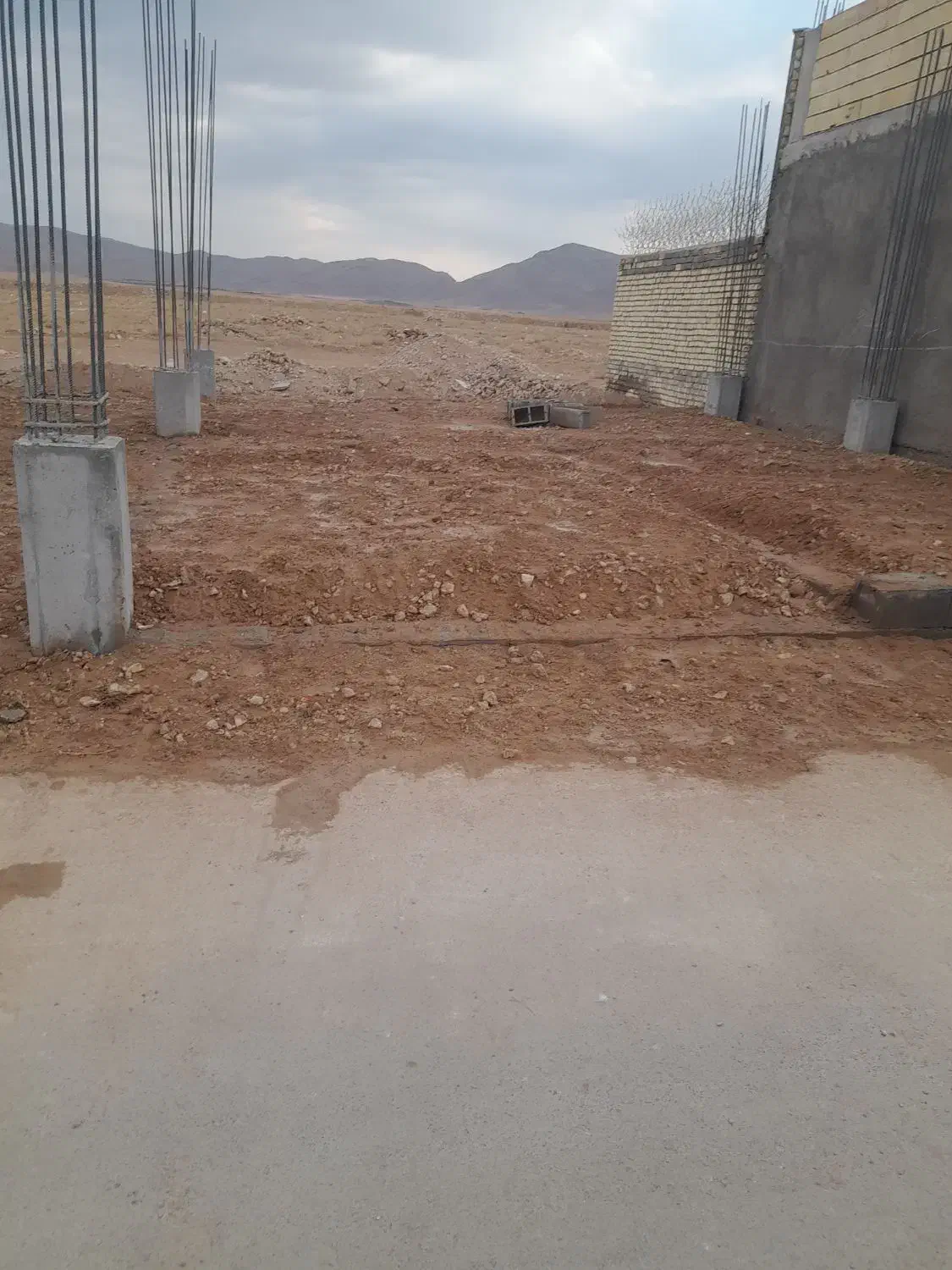 فروش زمین اسکلت زده شده در نقنه خیابان امام خمینی|فروش زمین و ملک کلنگی|بروجن, |دیوار