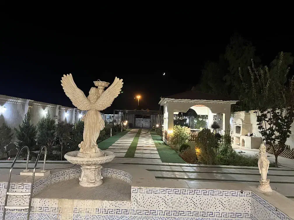 اجاره باغ ویلااستخر آب گرم اصفهان ابریشم پیربکران|اجارهٔ کوتاهمدت ویلا و باغ|ابریشم, |دیوار