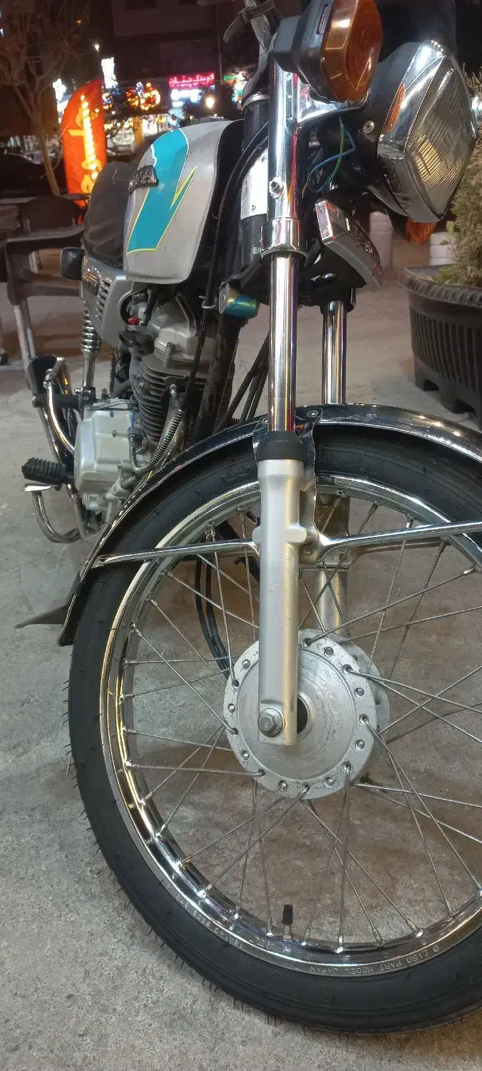 هوندا۱۲۵ معاوضه با کلیک۴۰۱|موتورسیکلت|کرج, گلشهر|دیوار