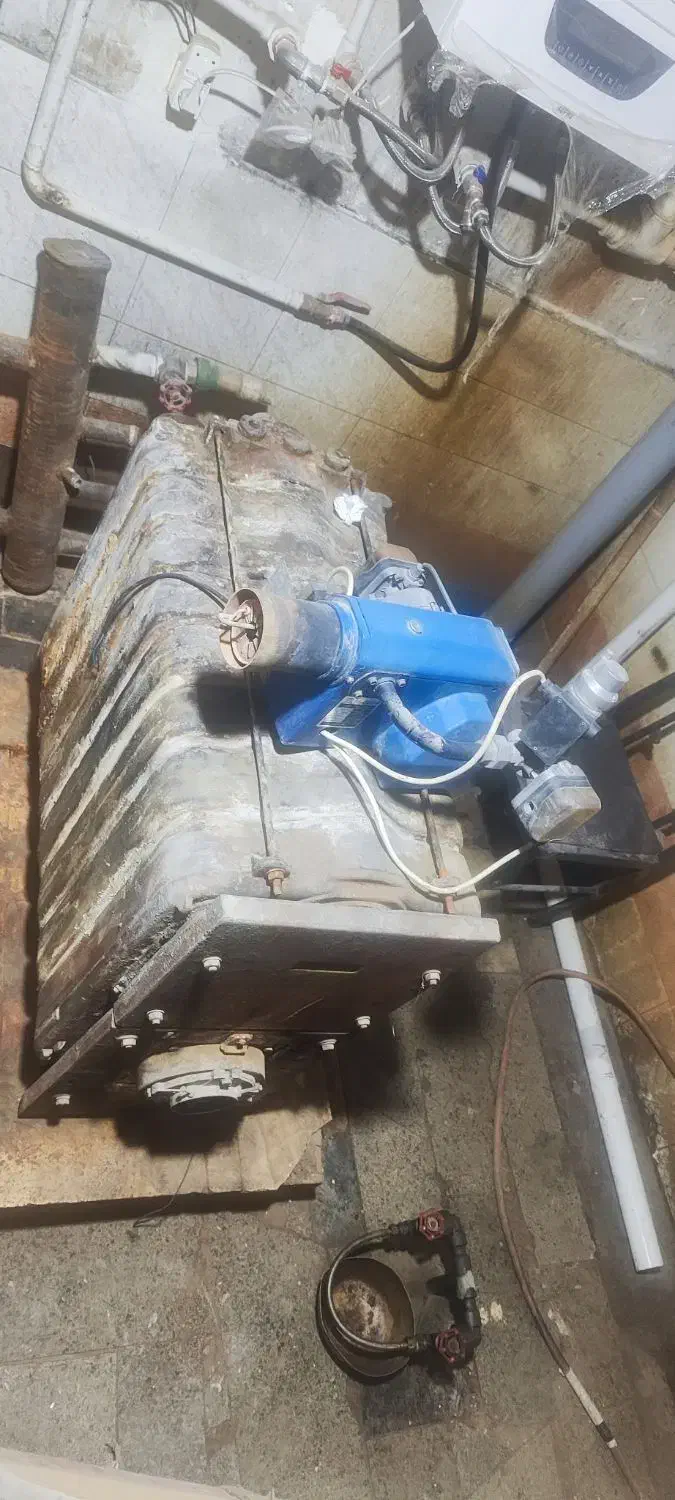 مشعل گازوئیلی همراه با دیگ و..|آبگرمکن، پکیج، شوفاژ|زاهدان, |دیوار