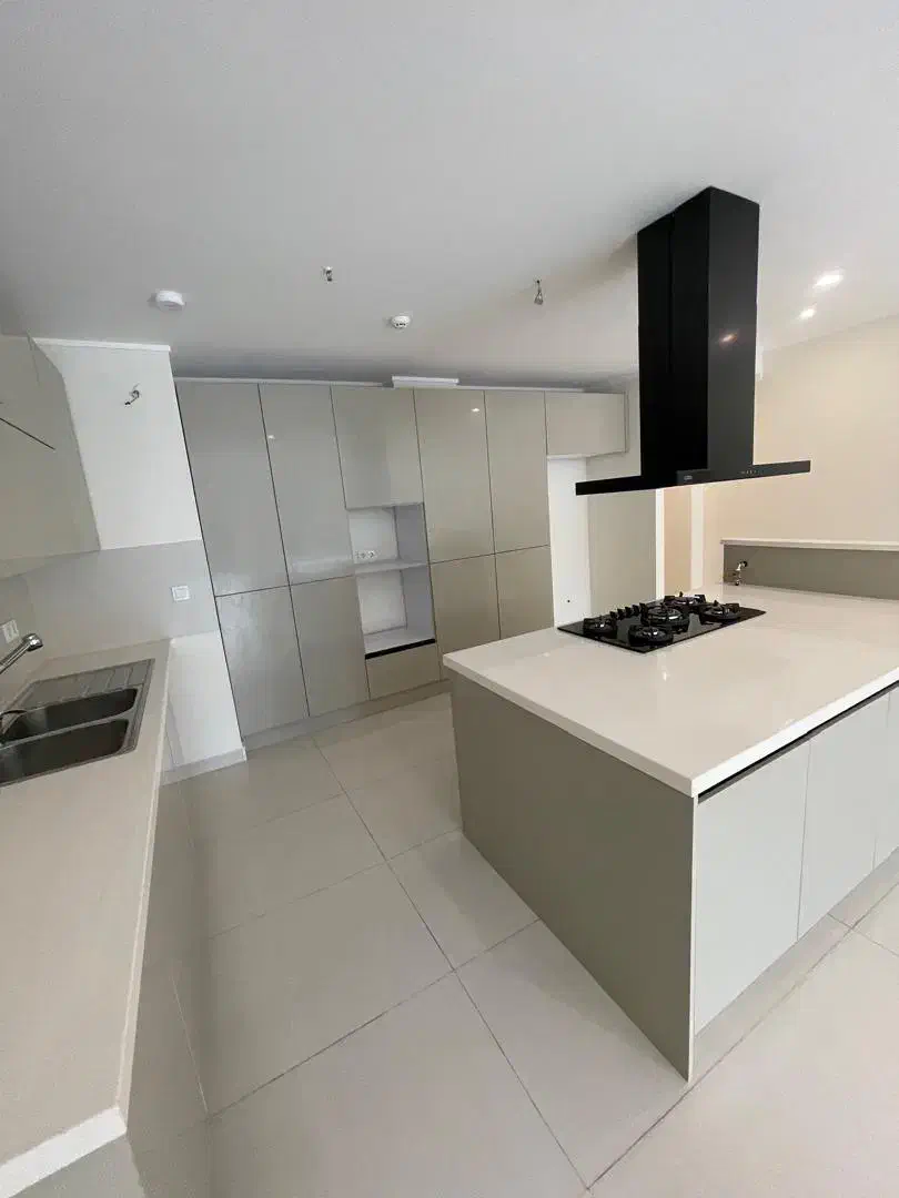 ۱۰۰متر * نوساز * گلهای جردن