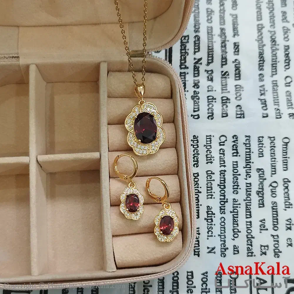 نیم ست و گردنبند نگین قرمز مخصوص یلدا|بدلیجات|مشهد, شیرودی|دیوار