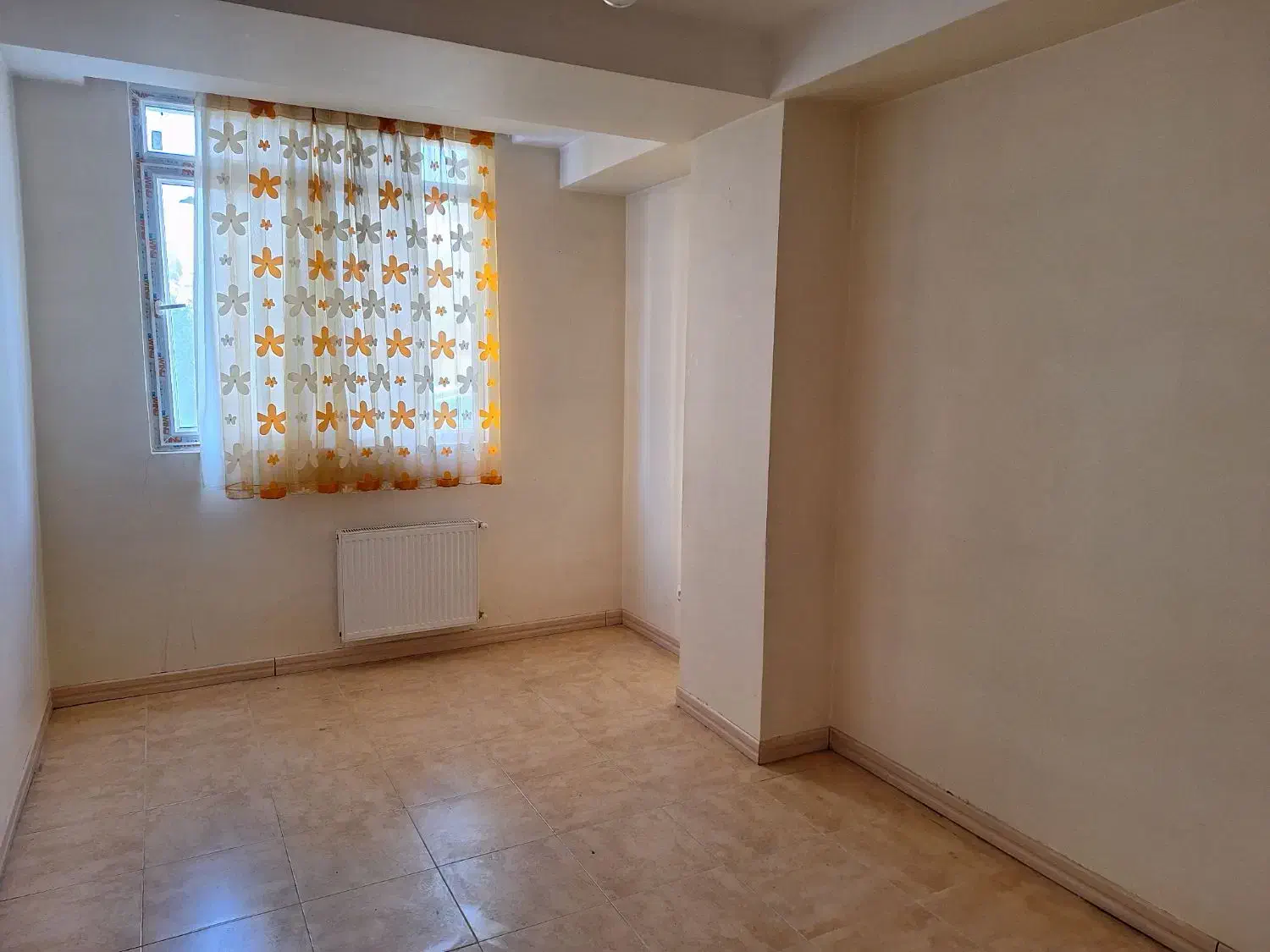 آپارتمان ۱۱۰ متری بالای همکف مجتمع سرو|اجارهٔ آپارتمان|خرمآباد, |دیوار