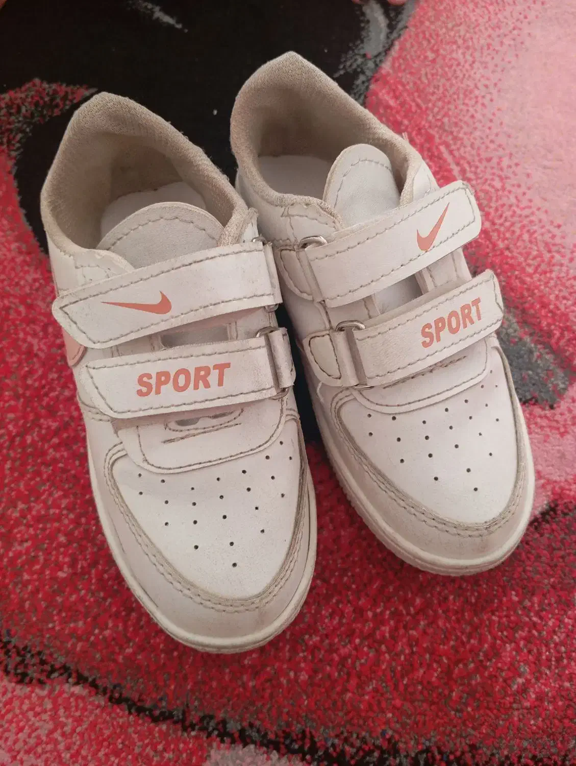 کتونی و کفش بچه|کفش و لباس بچه|رباط‌کریم, مسکن مهر آبشناسان|دیوار