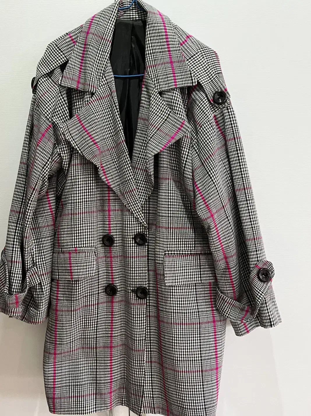 پالتو|لباس|چالوس, |دیوار