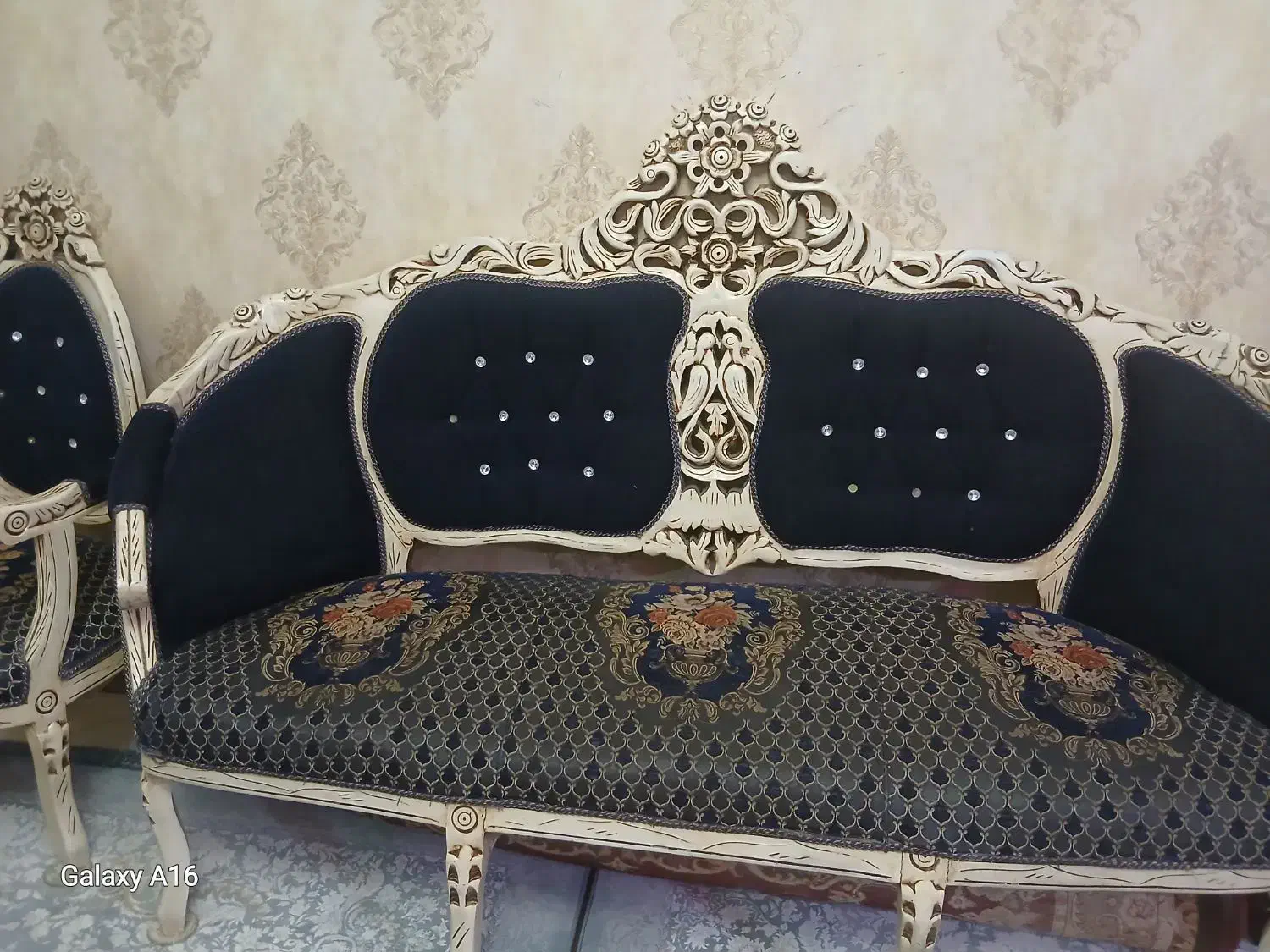مبل سلطنتی|مبلمان خانگی و میز عسلی|گلبهار, شهر جدید گلبهار|دیوار