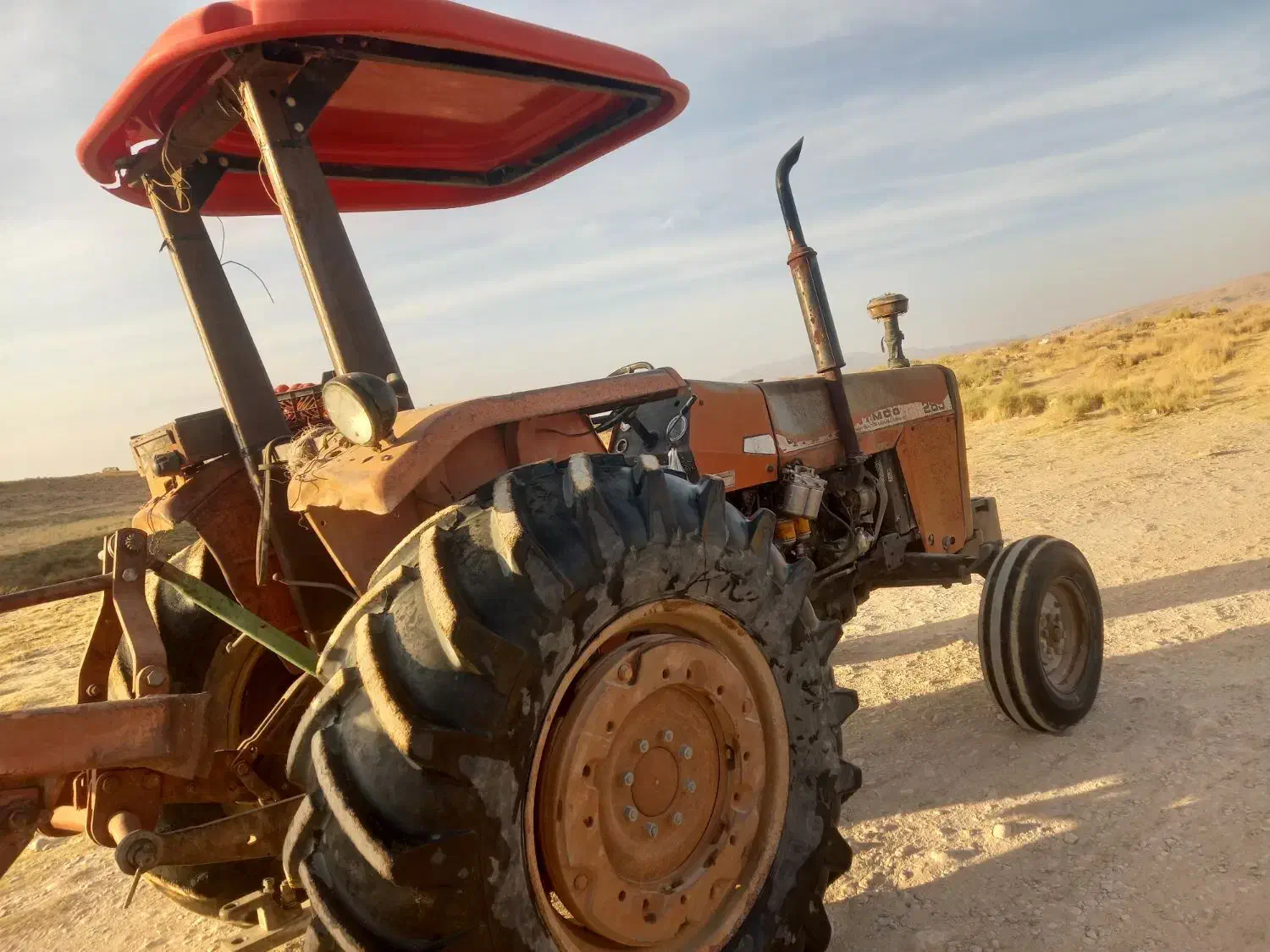 تراکتور ۲۸۵ تک و بیلر آلمان ناسیونال|خودرو سنگین|شیراز, شهرک فرهنگیان|دیوار