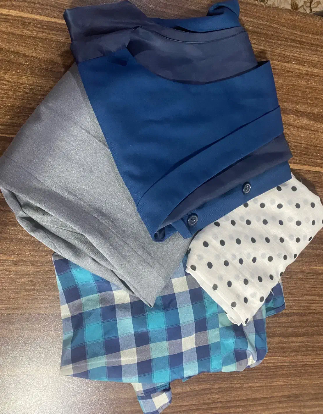 لباس|لباس|رشت, آب و برق|دیوار