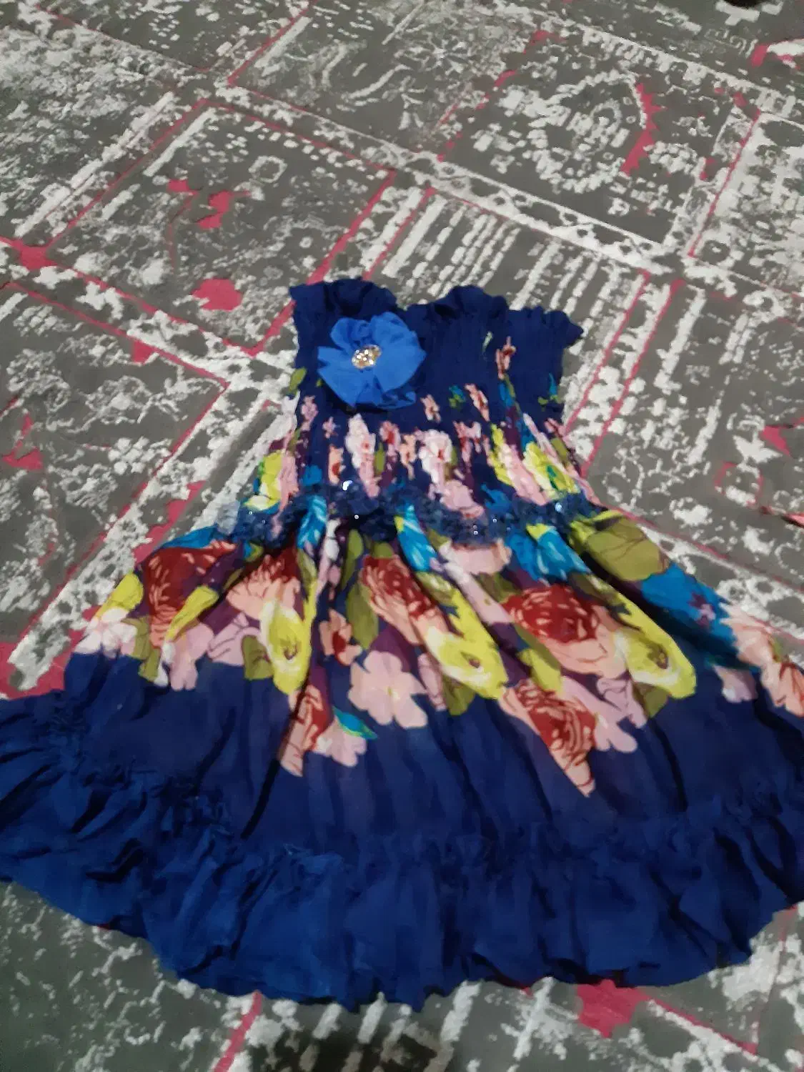 لباس بچگانه|کفش و لباس بچه|لاهیجان, خمیر کلایه|دیوار