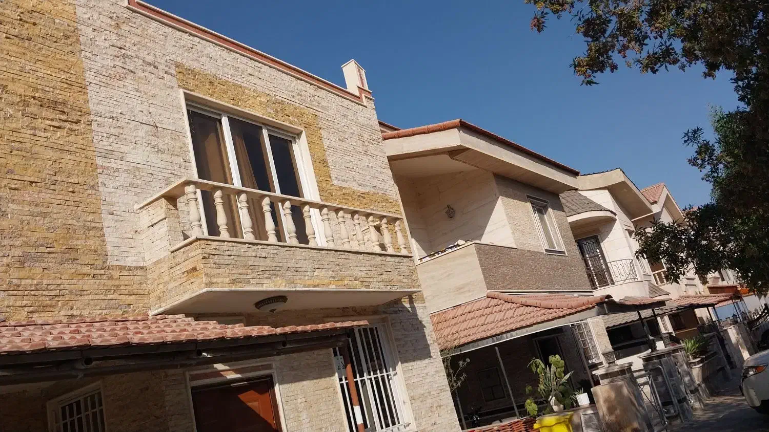 بنای نصب کاشی سرامیک سنگ|خدمات پیشه و مهارت|کیش, |دیوار