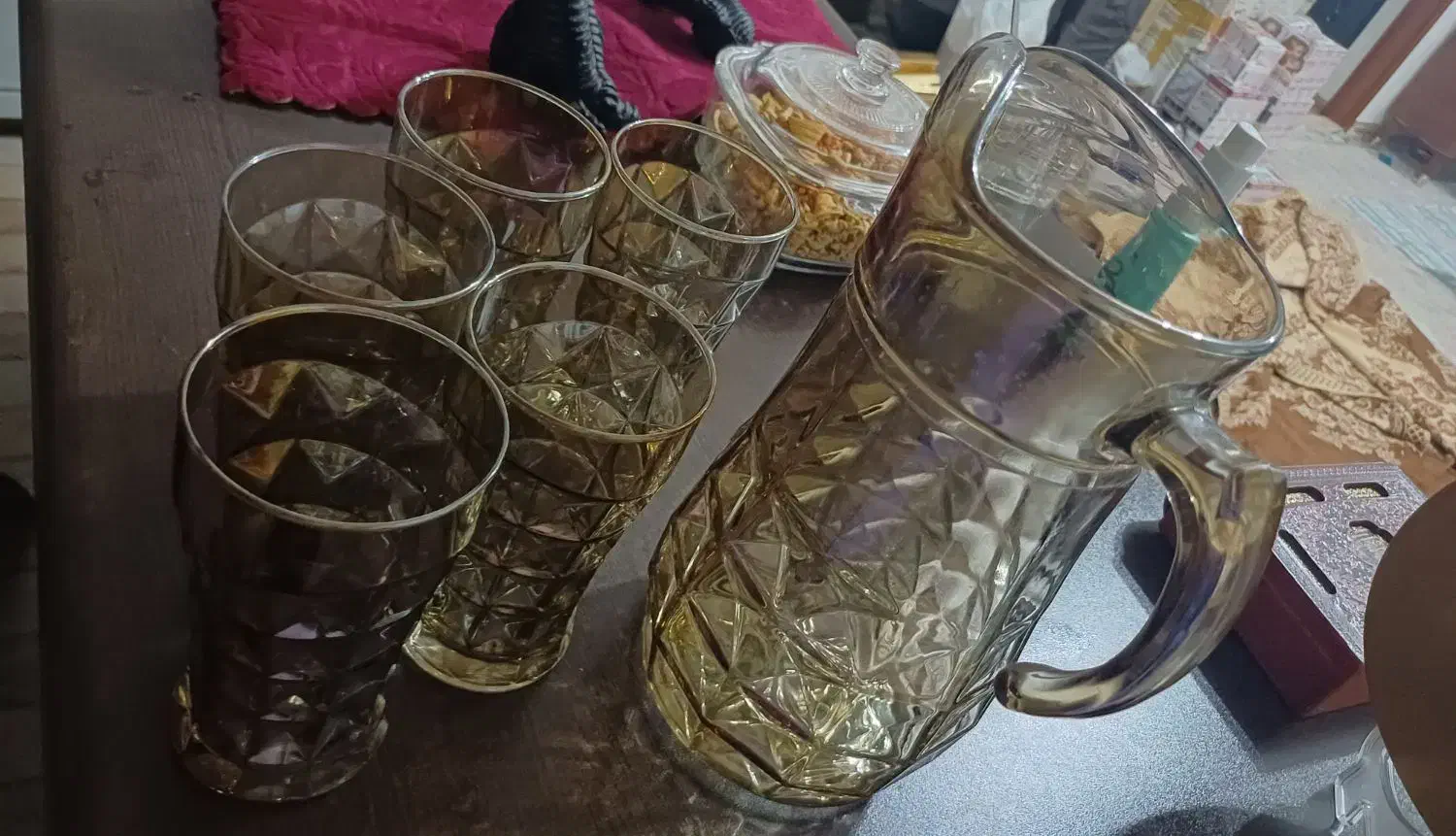 تعدادی ظرف وقابلمه برای سرو|ظروف سرو و پذیرایی|بندر انزلی, جفرود پایین|دیوار