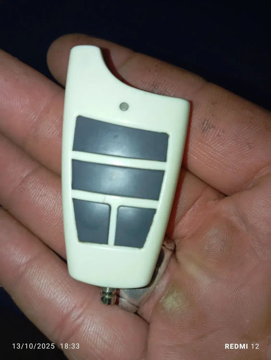 ریموت پیدا کردن|اشیا|قم, چهل اختران|دیوار