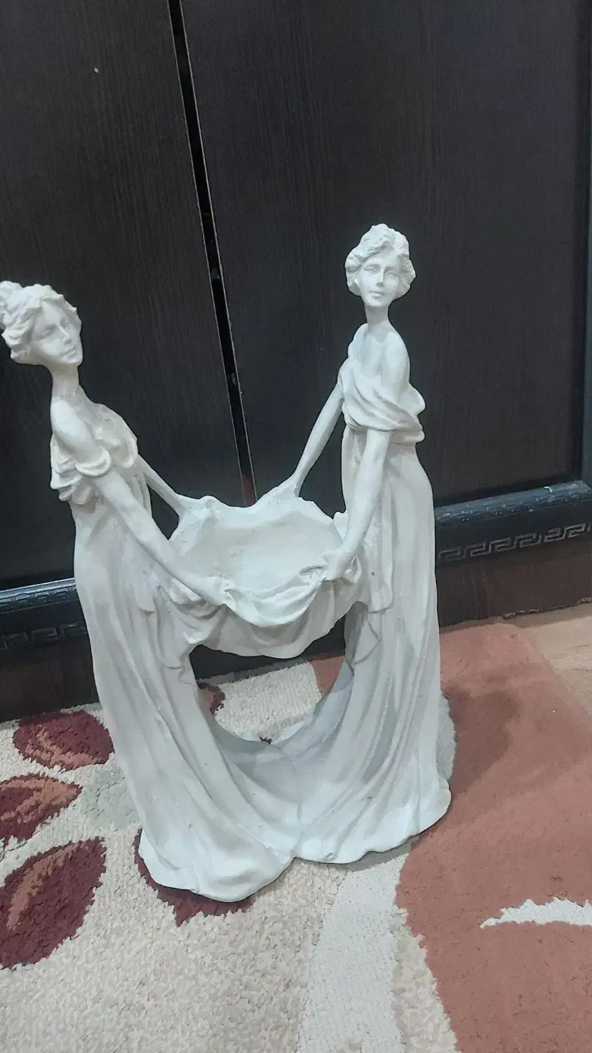 مجسمه|مجسمه، تندیس، ماکت|بندر انزلی, سید آسیه|دیوار