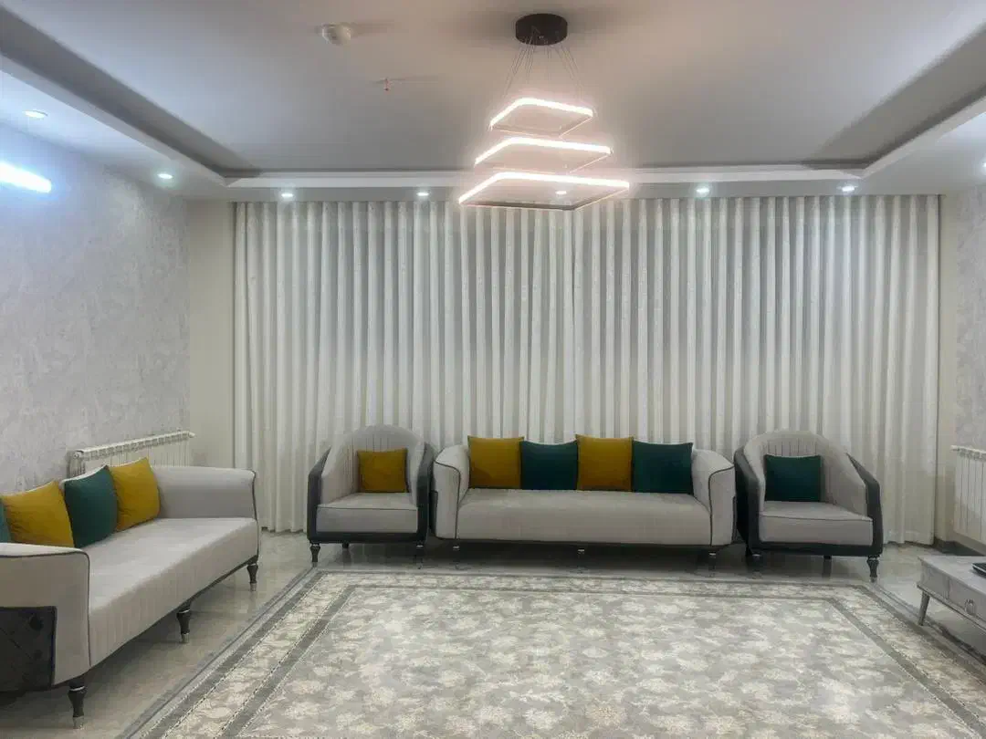 مبل راحتی۸نفره باتجهیزات بسیار نو و کم کار درحدنو|مبلمان خانگی و میز عسلی|شاهینشهر, فیض|دیوار