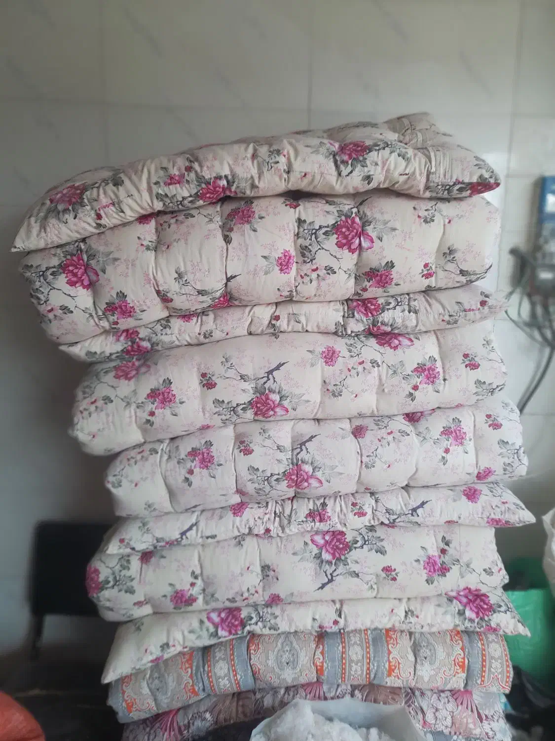 تشک پشم گوسفندی|رختخواب، بالش، پتو|نجفآباد, شهید بهشتی|دیوار