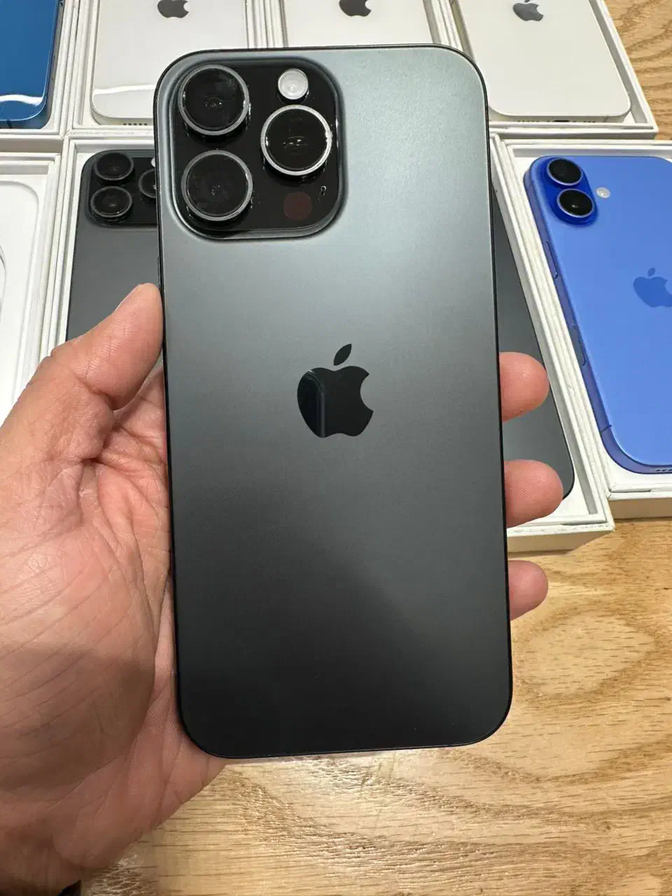 iPhone 16promax|موبایل|اراک, |دیوار